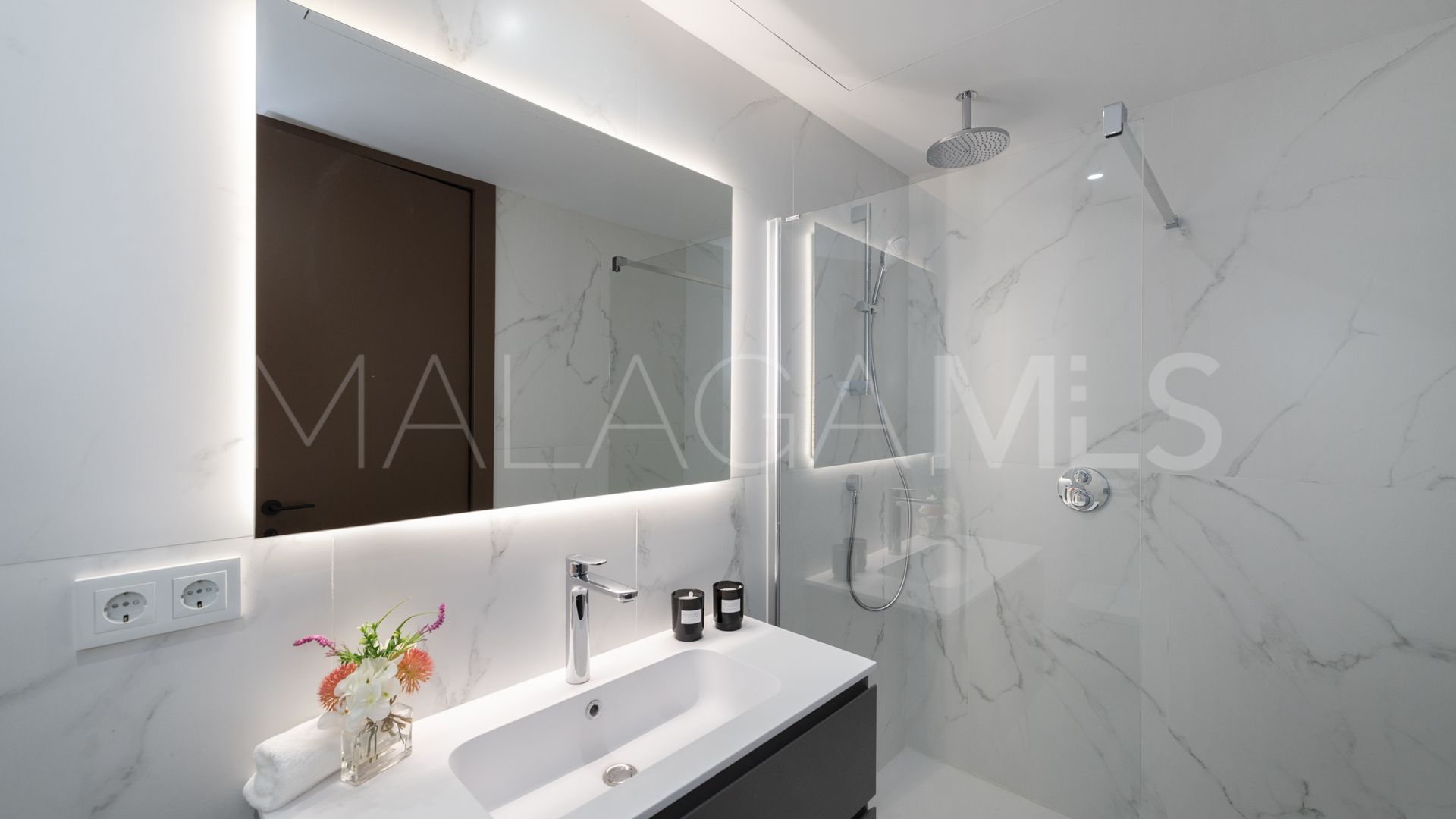 Wohnung for sale in Marbella - Puerto Banus