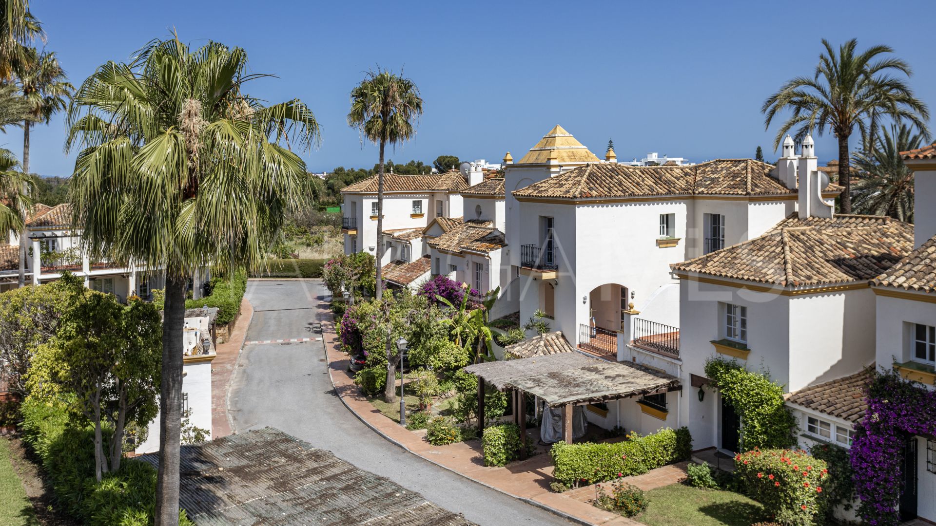 4 bedrooms Estepona East town house for sale
