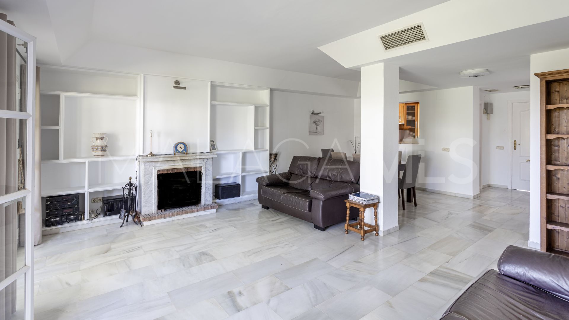 4 bedrooms Estepona East town house for sale