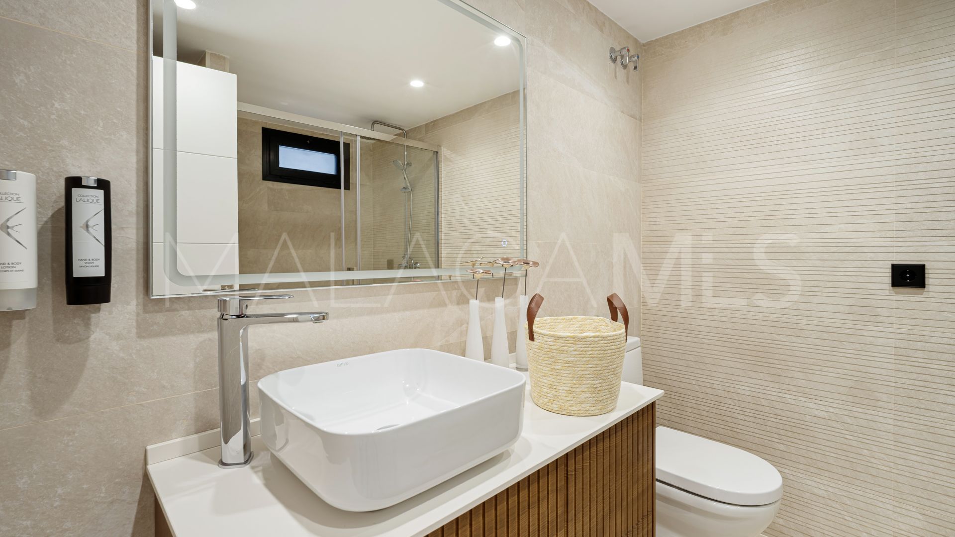 Chalet for sale in Nueva Andalucia