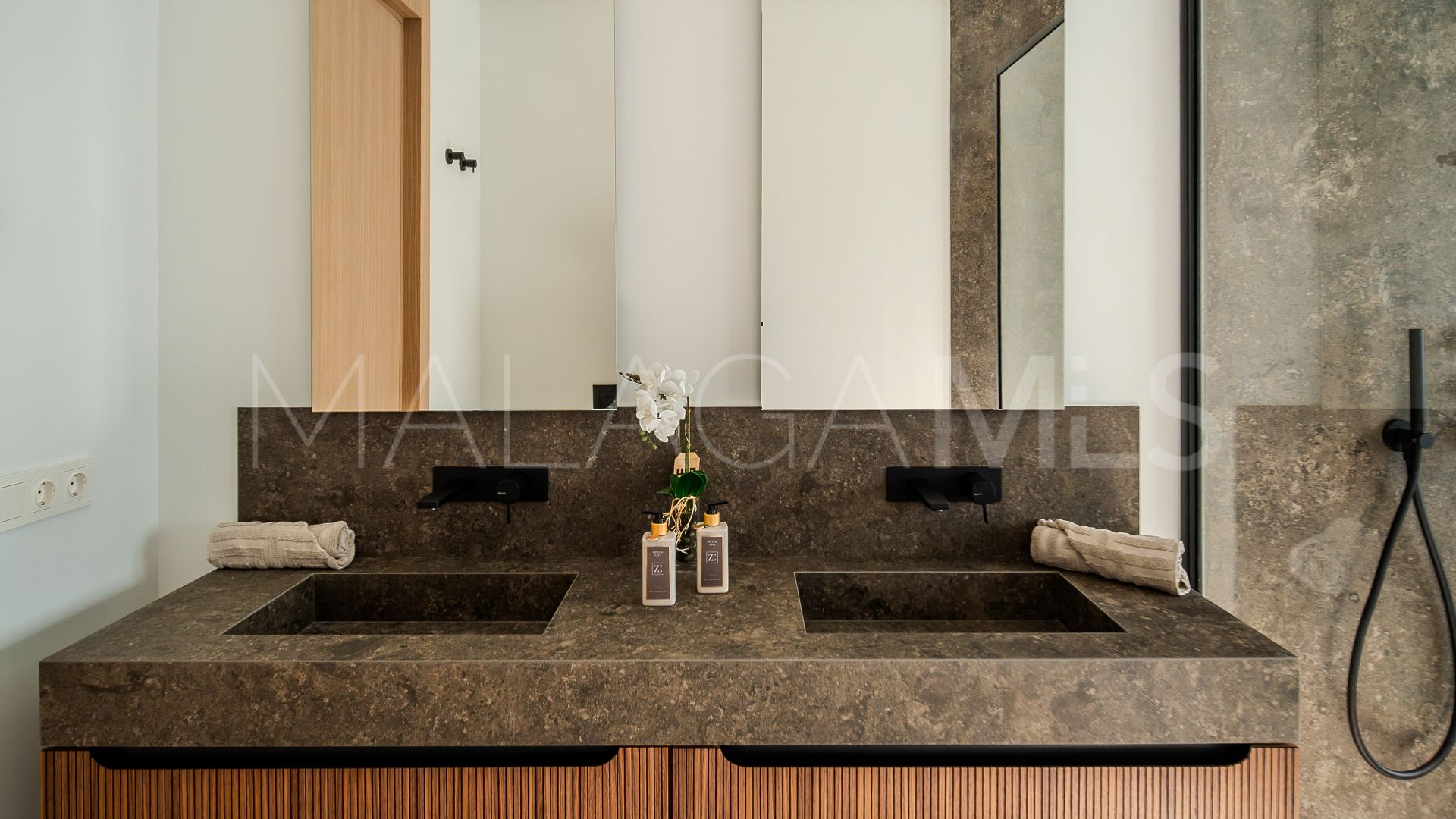 Chalet for sale in La Quinta
