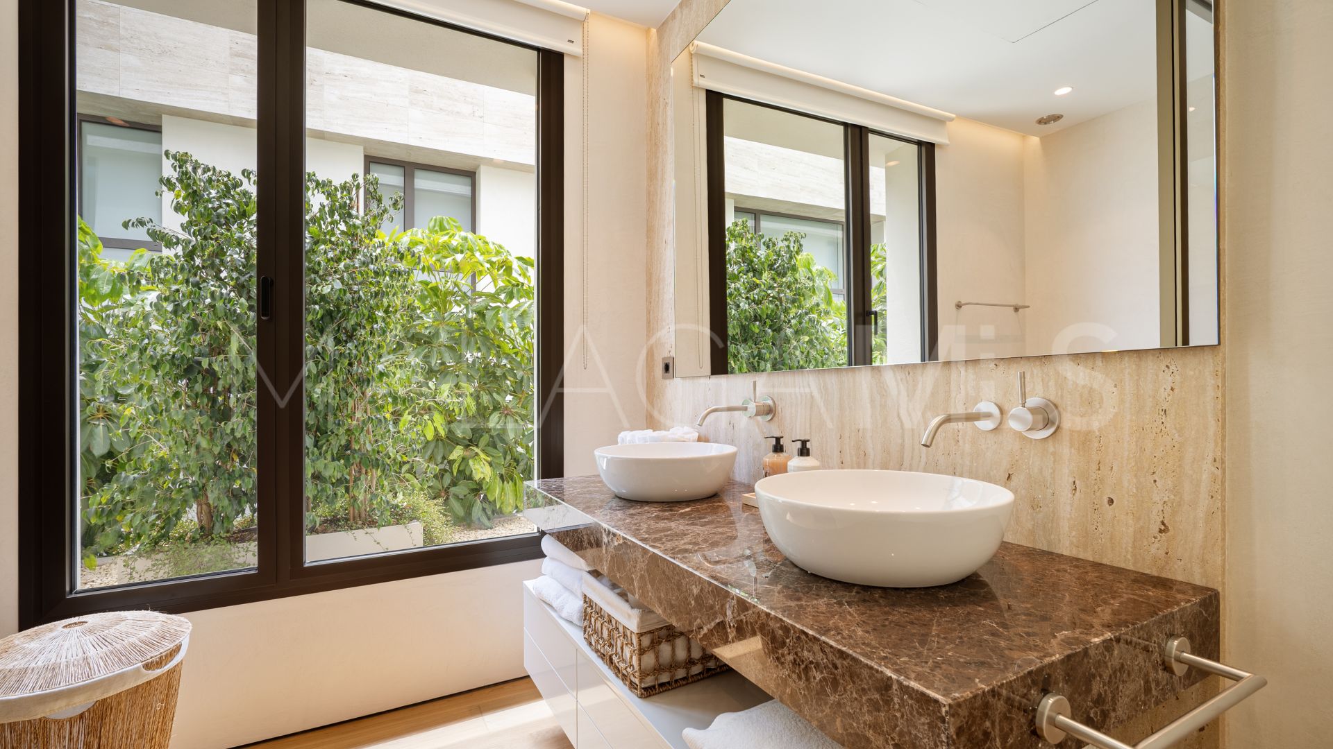 Duplex for sale in Marbella Golden Mile