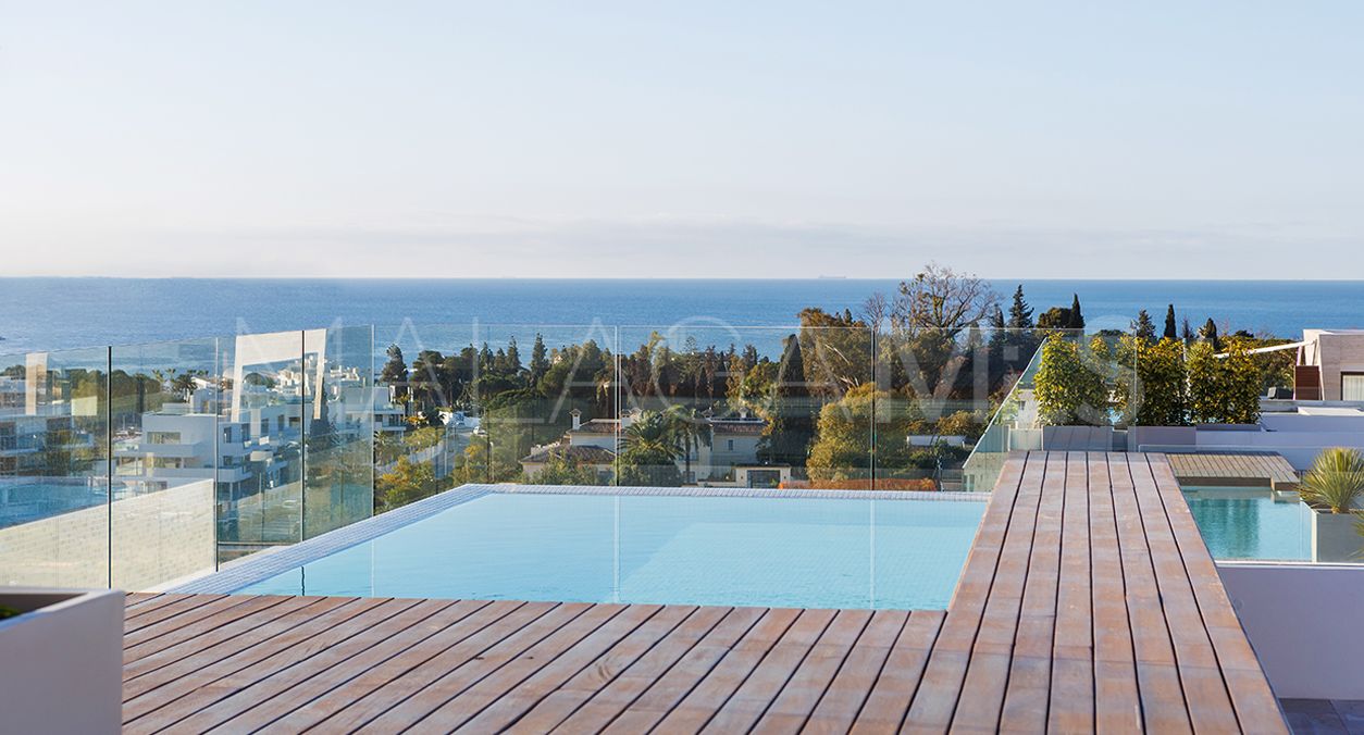 Duplex for sale in Marbella Golden Mile