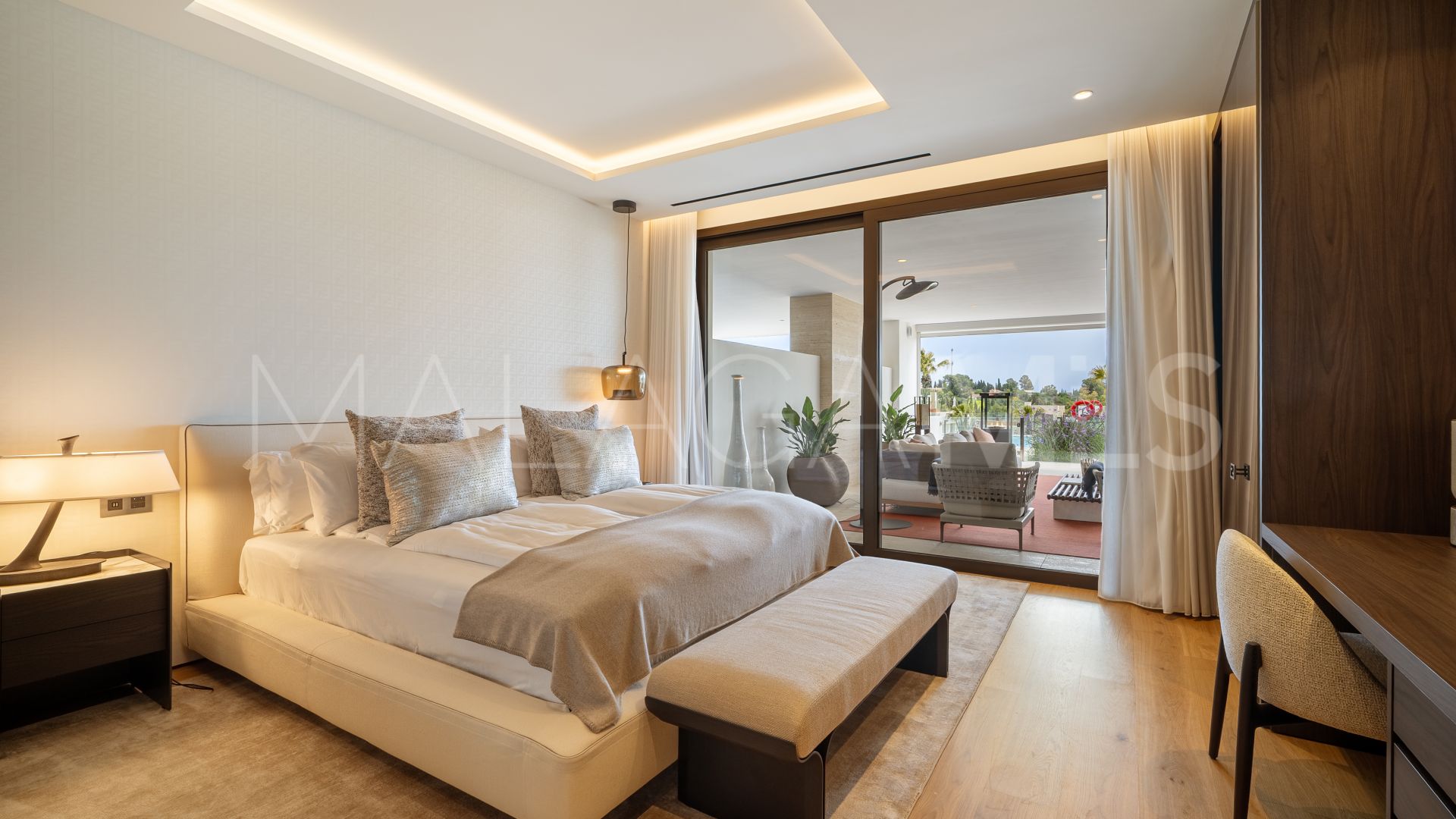 Duplex for sale in Marbella Golden Mile