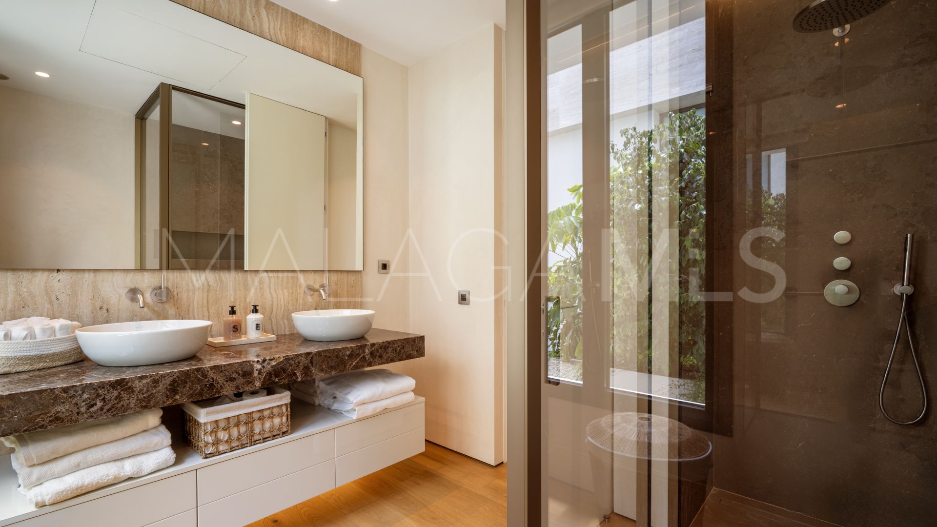 Duplex for sale in Marbella Golden Mile