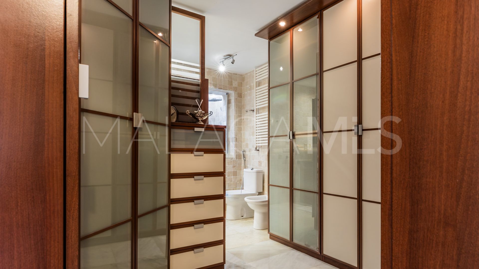 Villa for sale in Las Brisas