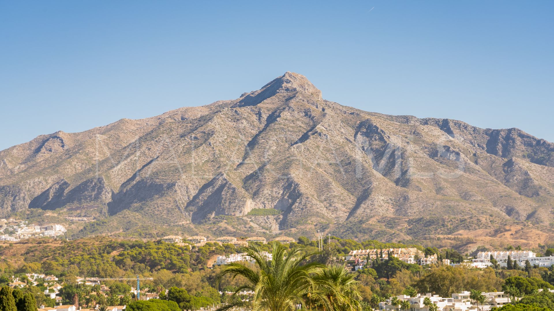 Villa for sale in Las Brisas