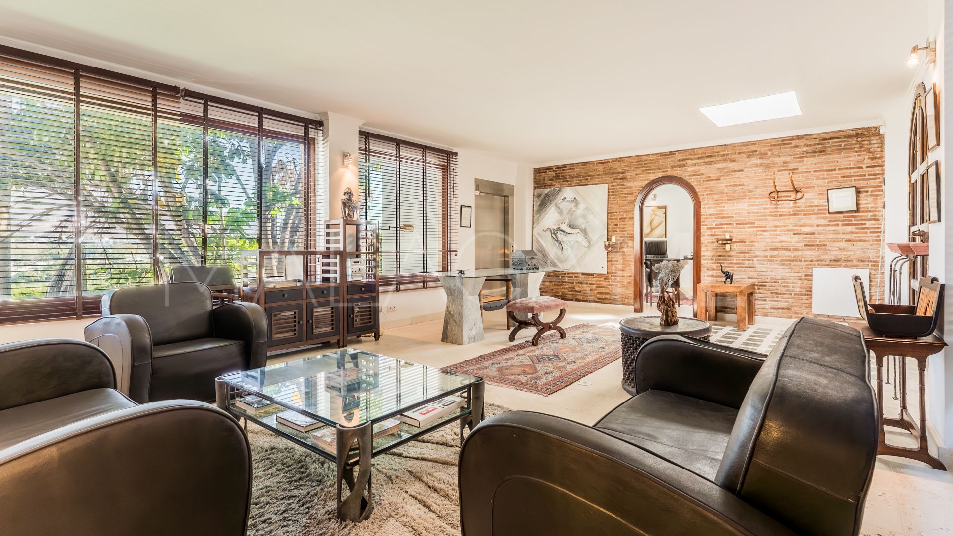 Villa for sale in Las Brisas