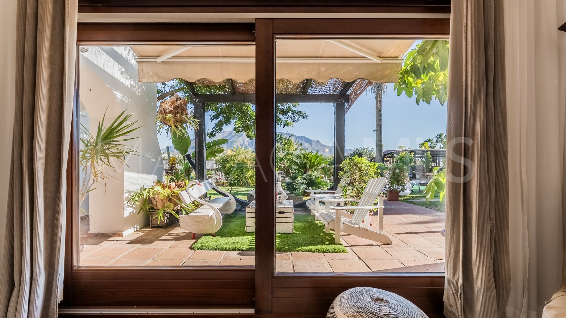 Villa for sale in Las Brisas