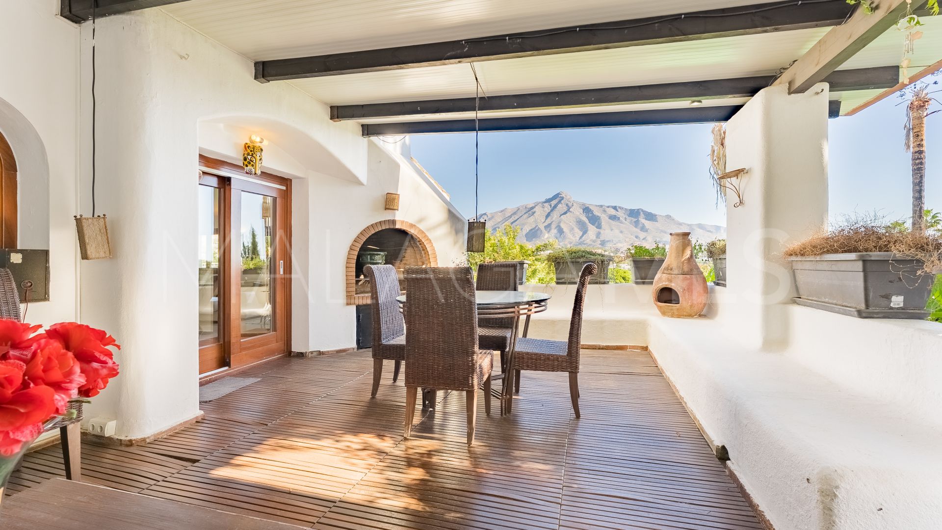 Villa for sale in Las Brisas