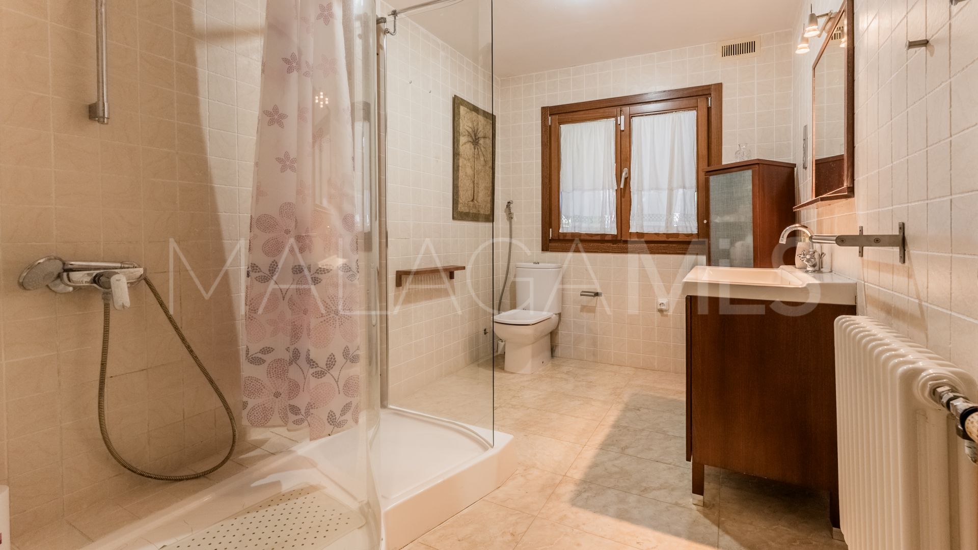 Villa for sale in Las Brisas