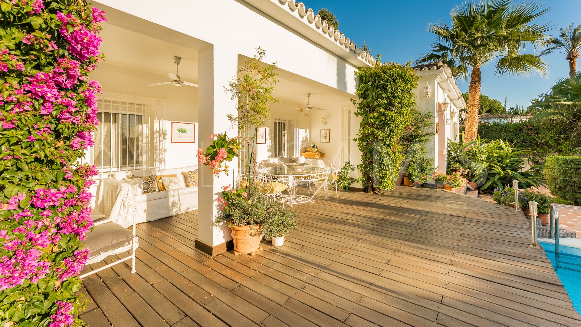 Villa for sale in Guadalmina Alta