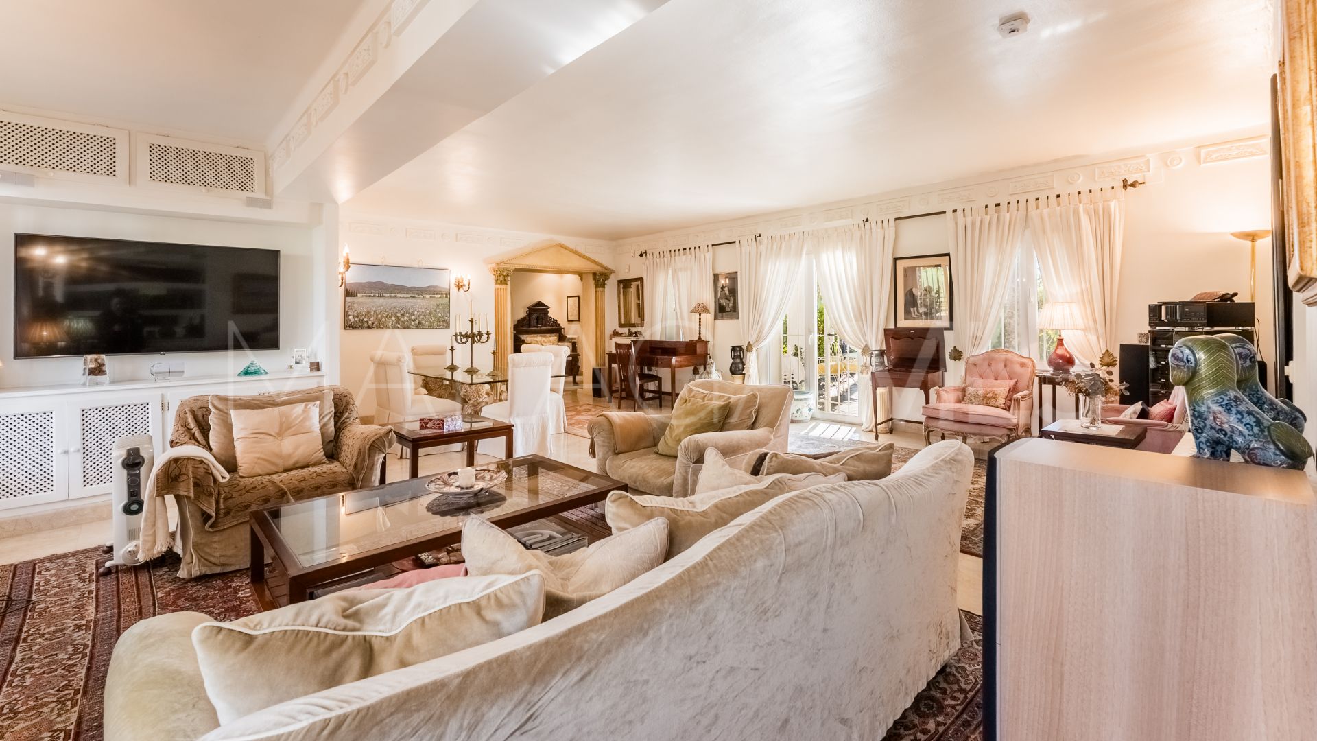 Villa for sale in Guadalmina Alta