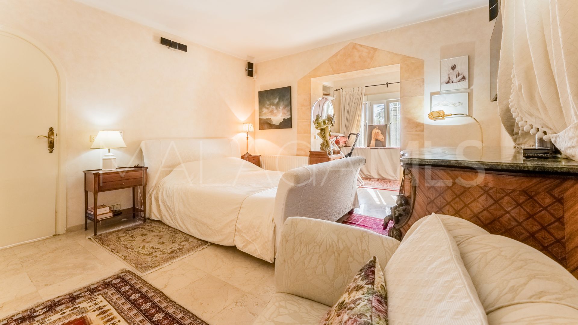 Villa for sale in Guadalmina Alta