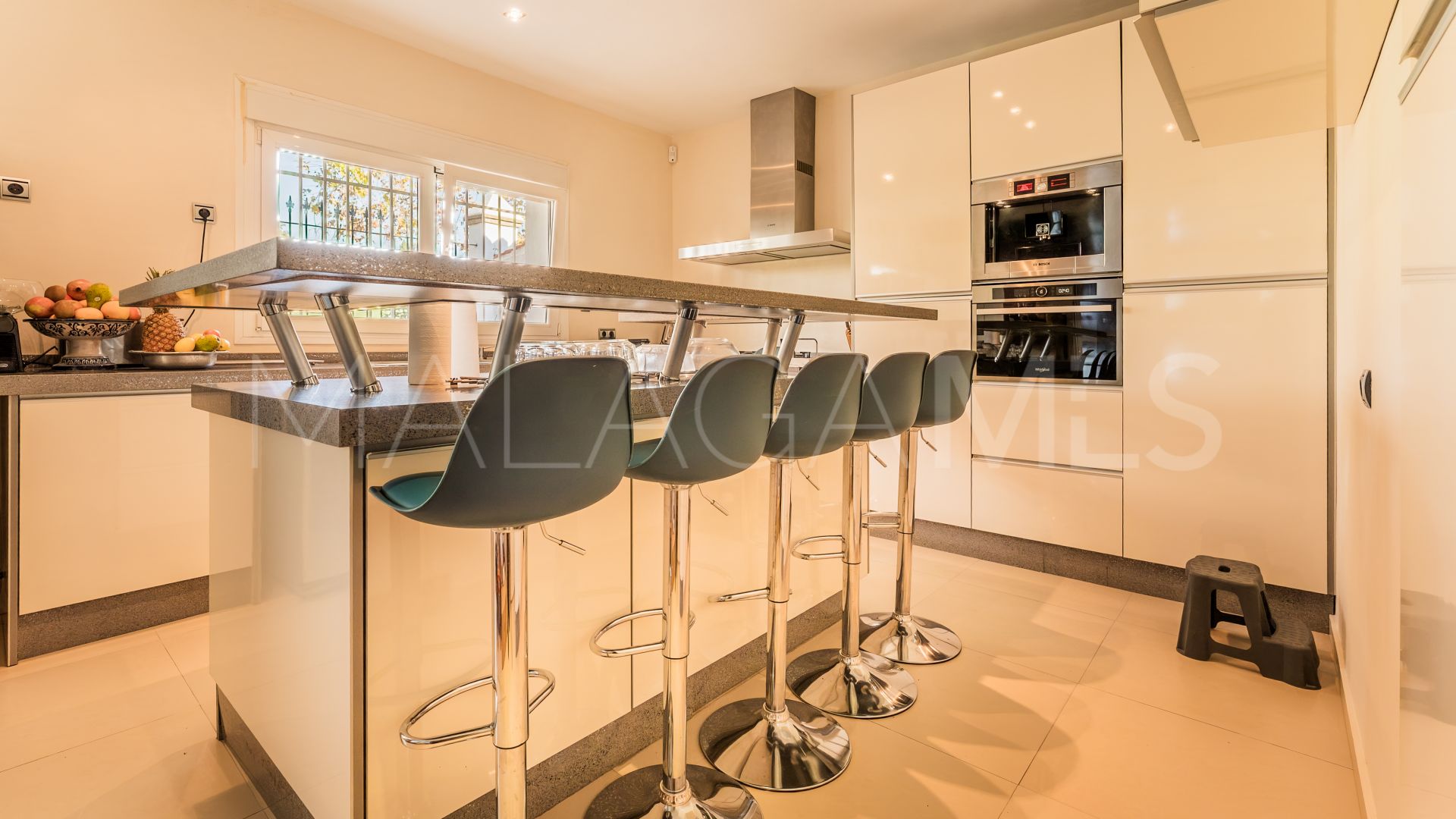 Villa for sale in Guadalmina Alta