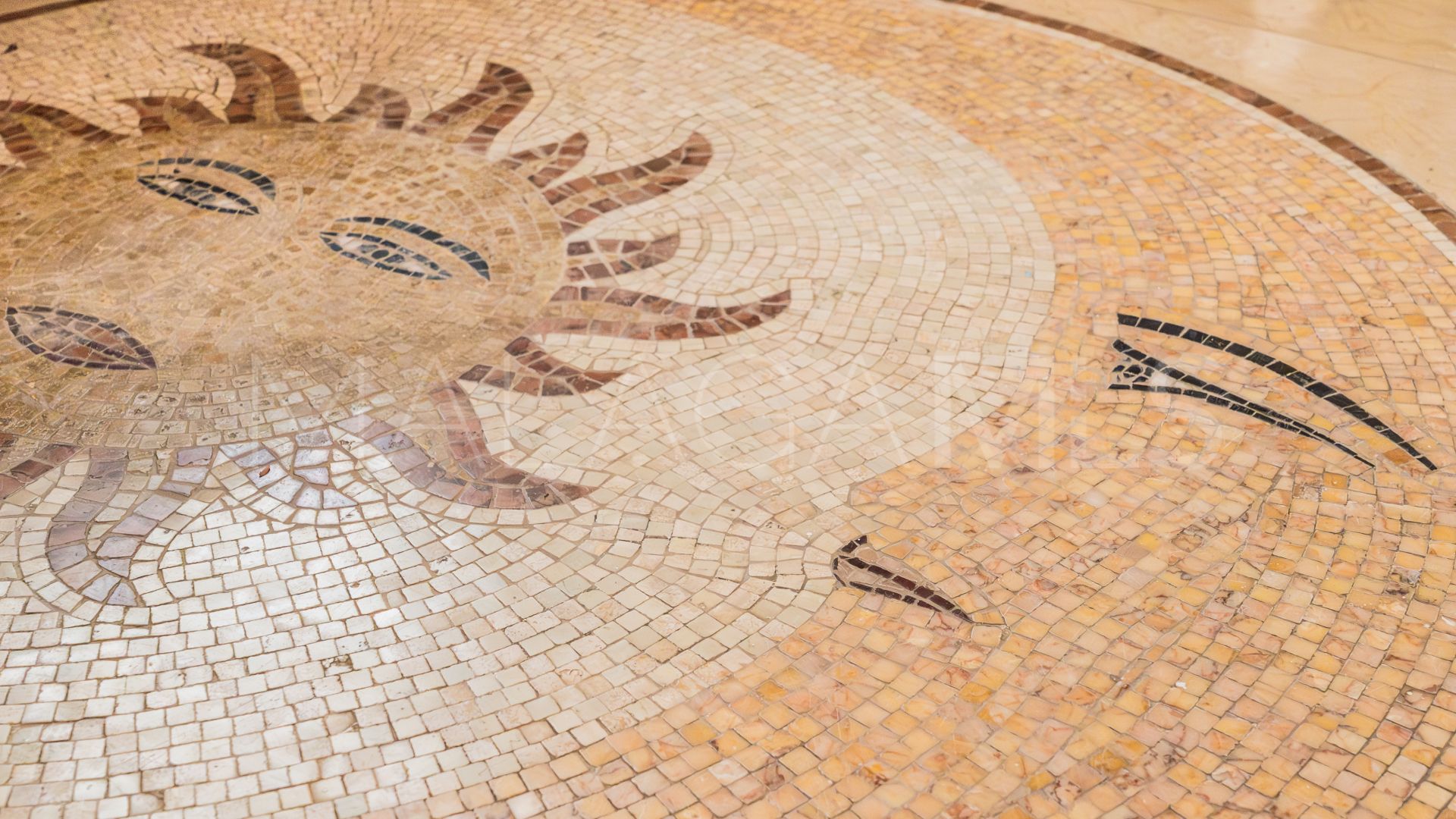 Villa for sale in Guadalmina Alta