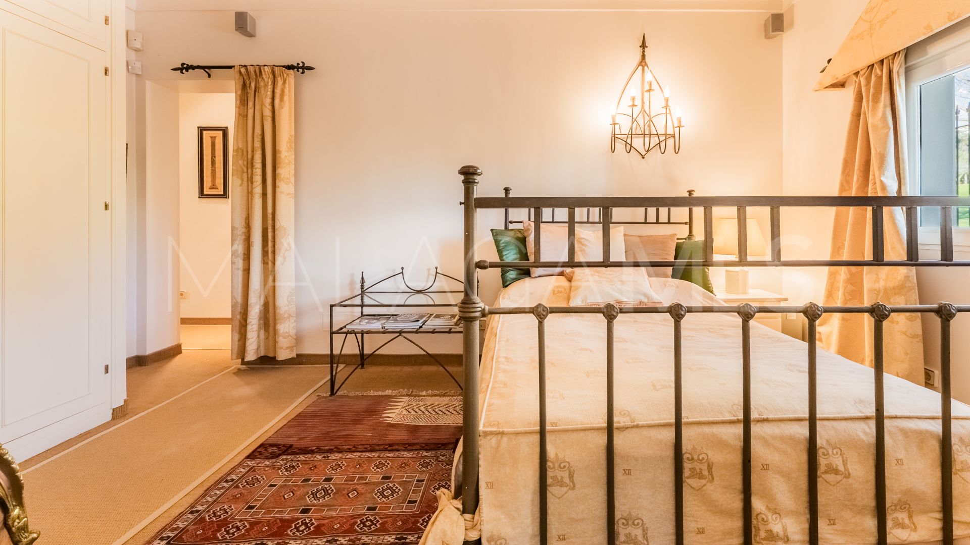 Villa for sale in Guadalmina Alta