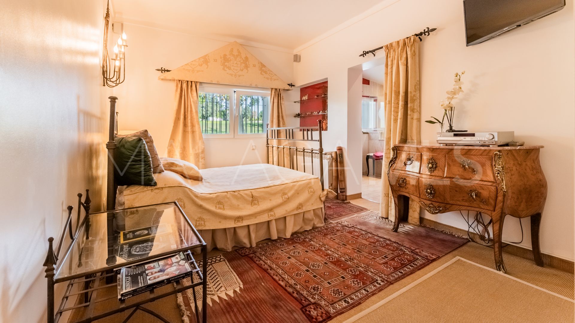 Villa for sale in Guadalmina Alta