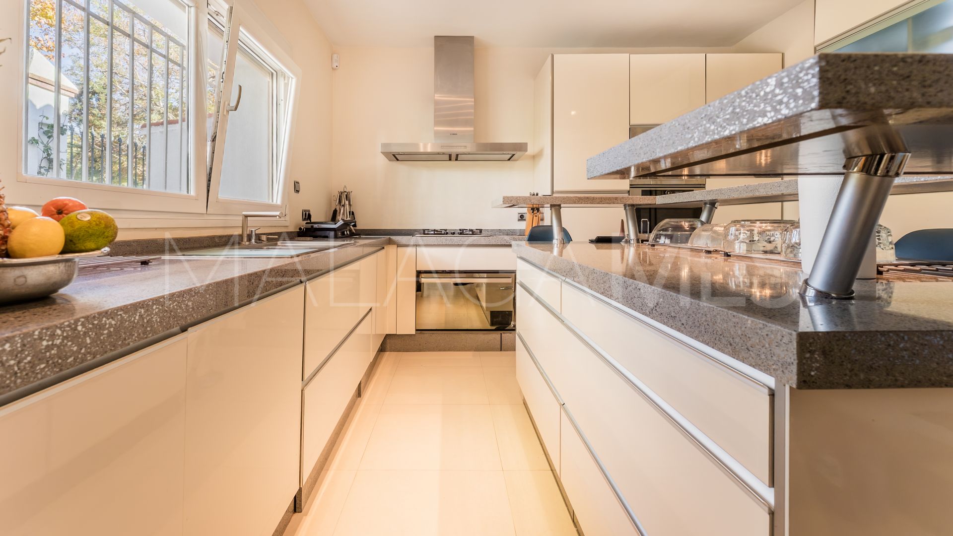 Villa for sale in Guadalmina Alta