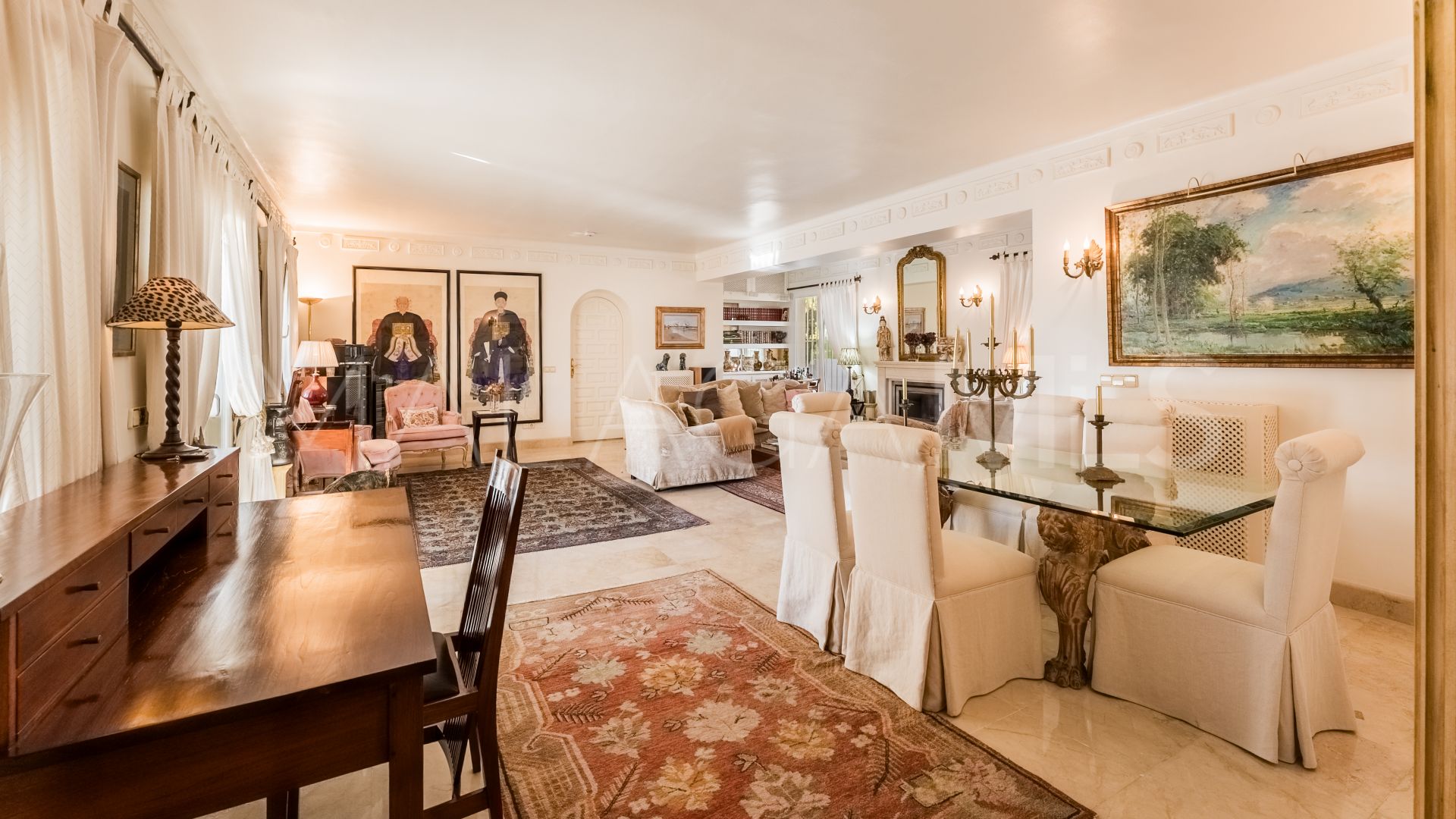 Villa for sale in Guadalmina Alta