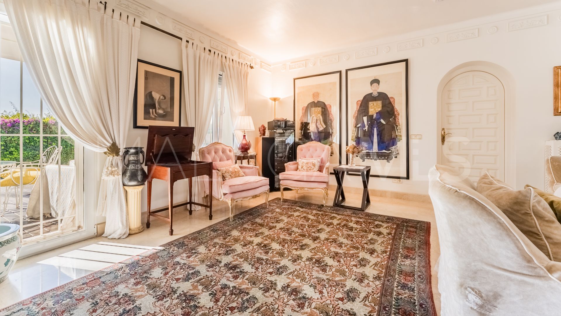 Villa for sale in Guadalmina Alta