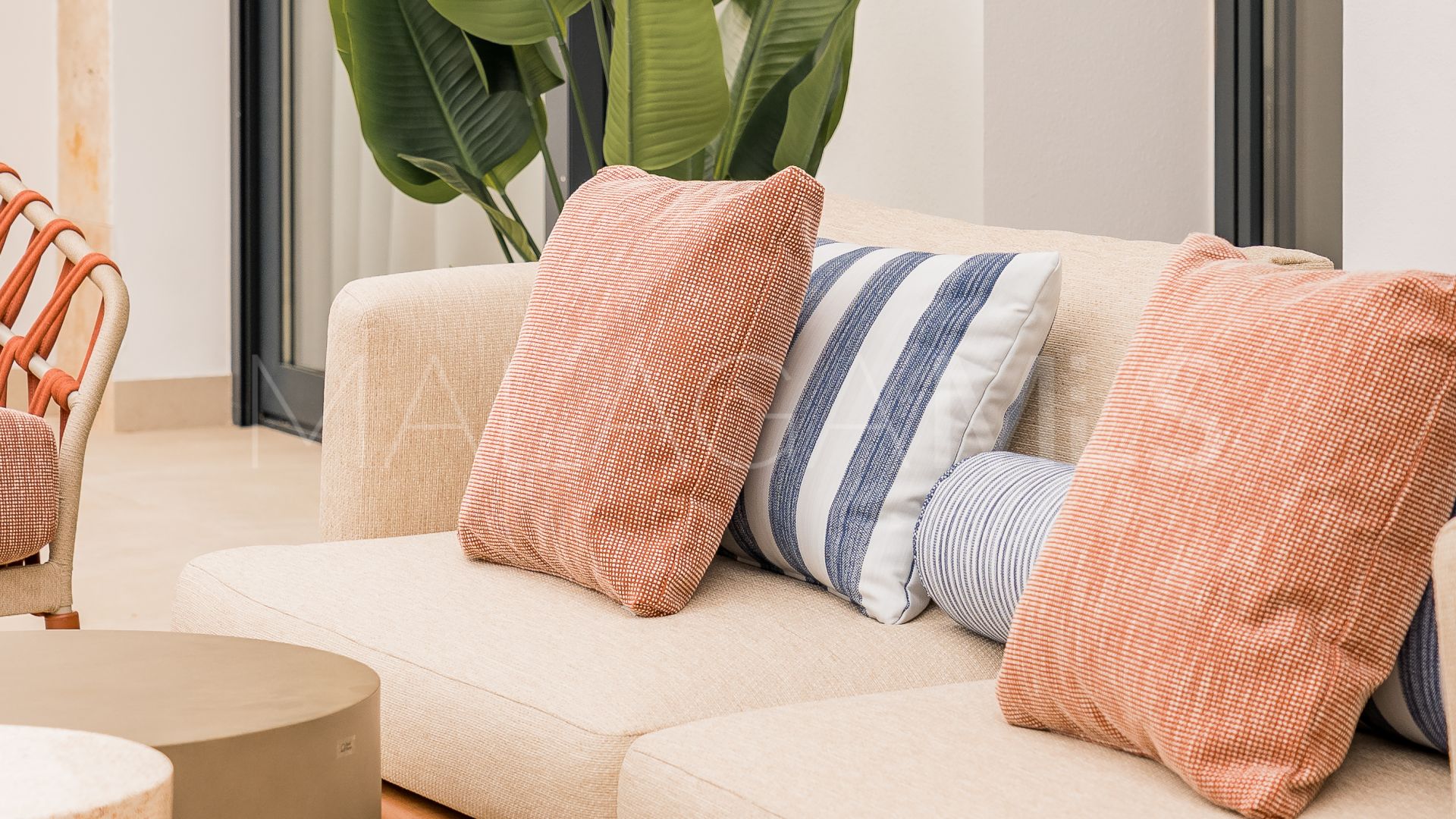 Buy villa in Nagüeles