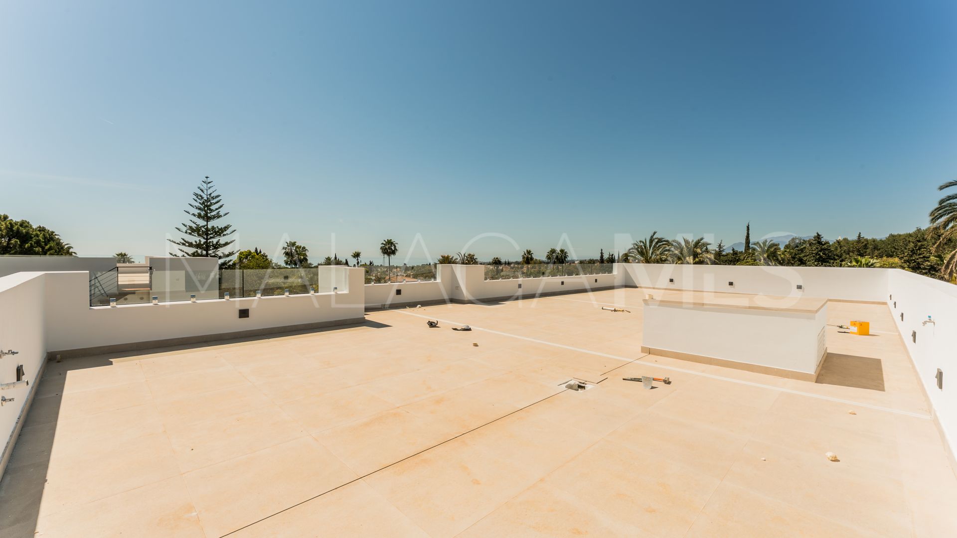 Buy villa in Nagüeles