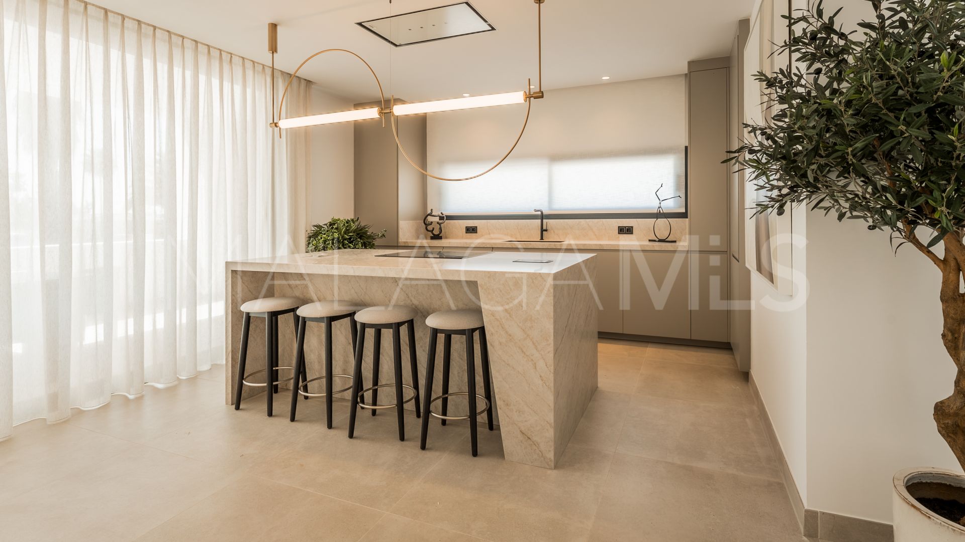 Buy villa in Nagüeles