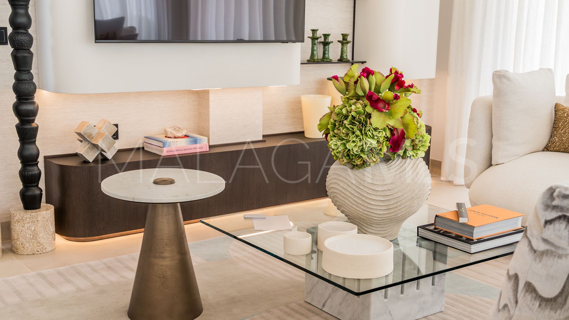 Buy villa in Nagüeles