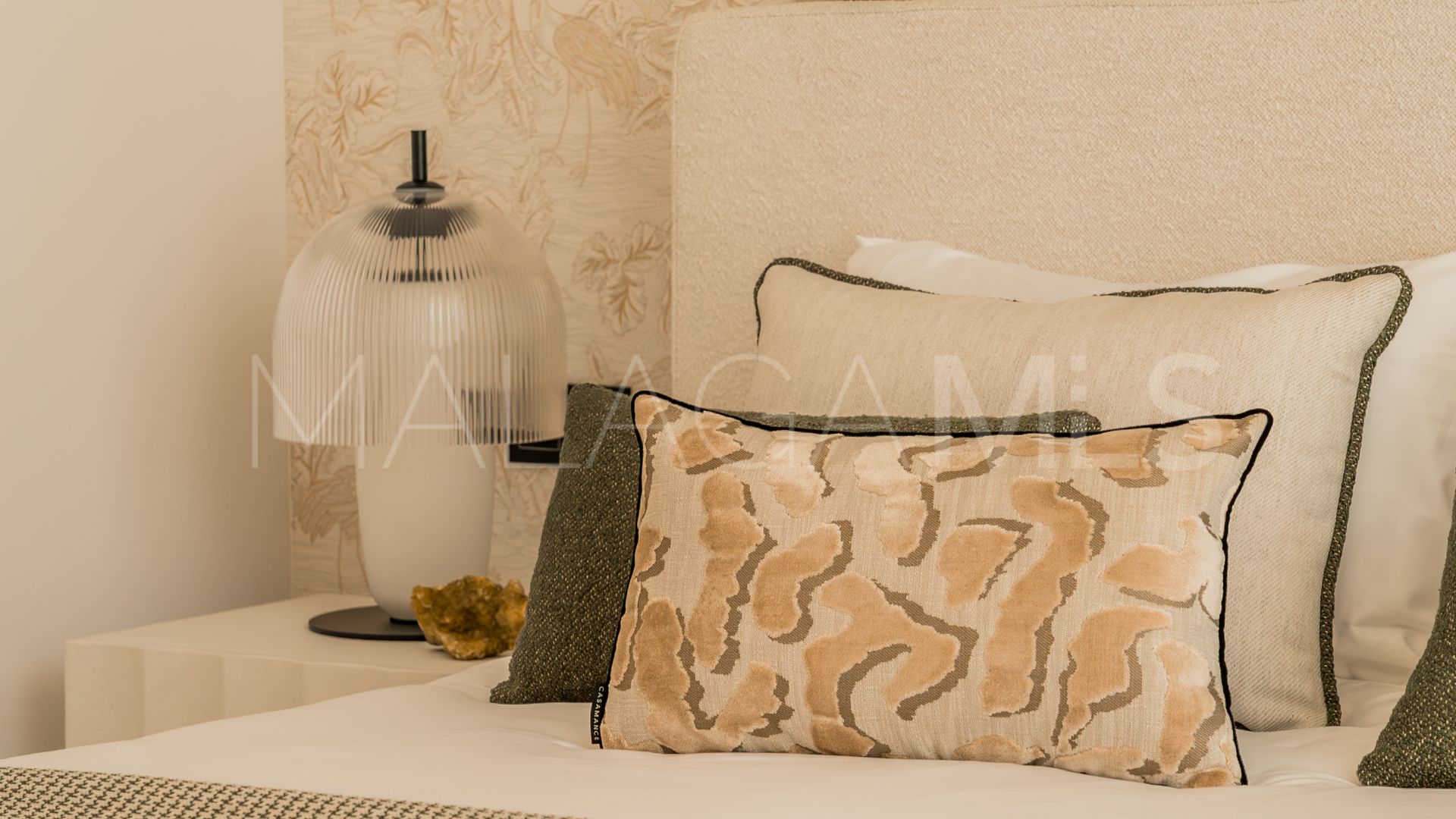 Buy villa in Nagüeles