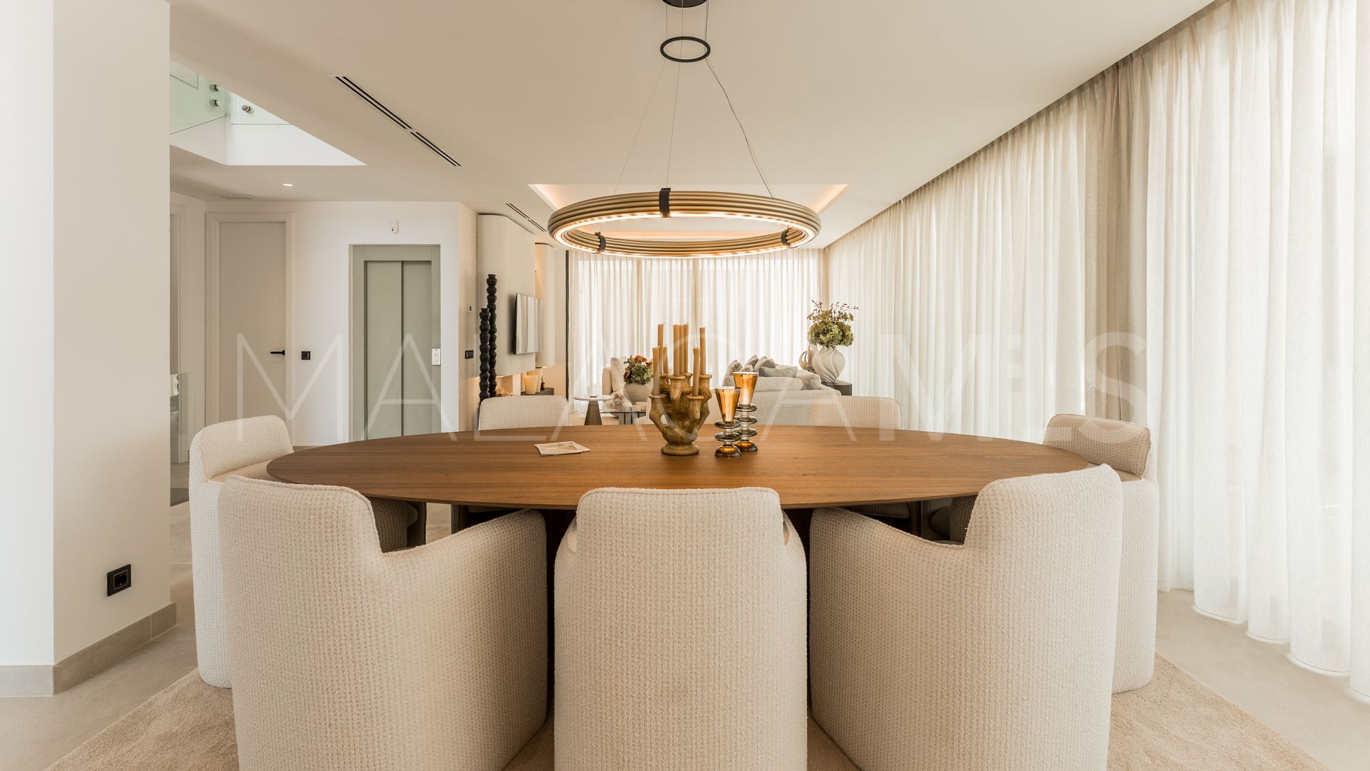 Buy villa in Nagüeles