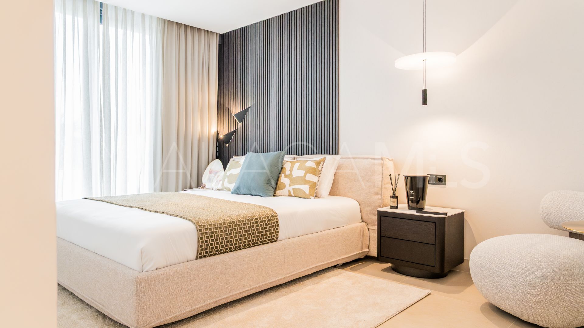 Buy villa in Nagüeles