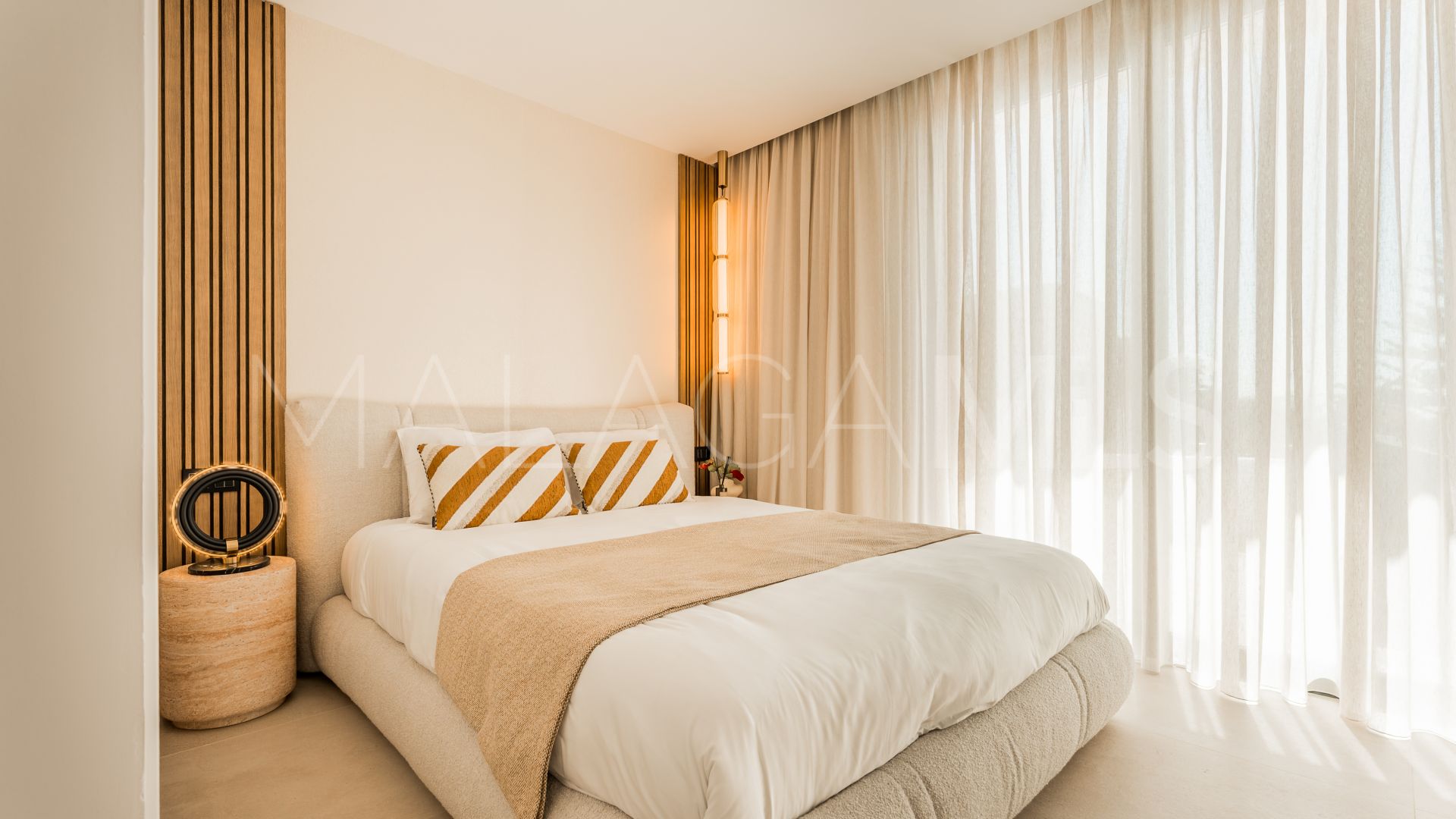 Buy villa in Nagüeles