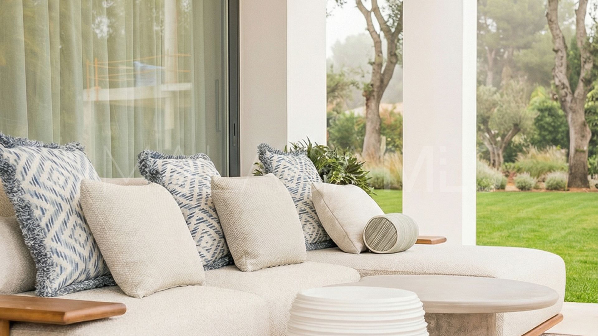 Buy villa in Nagüeles