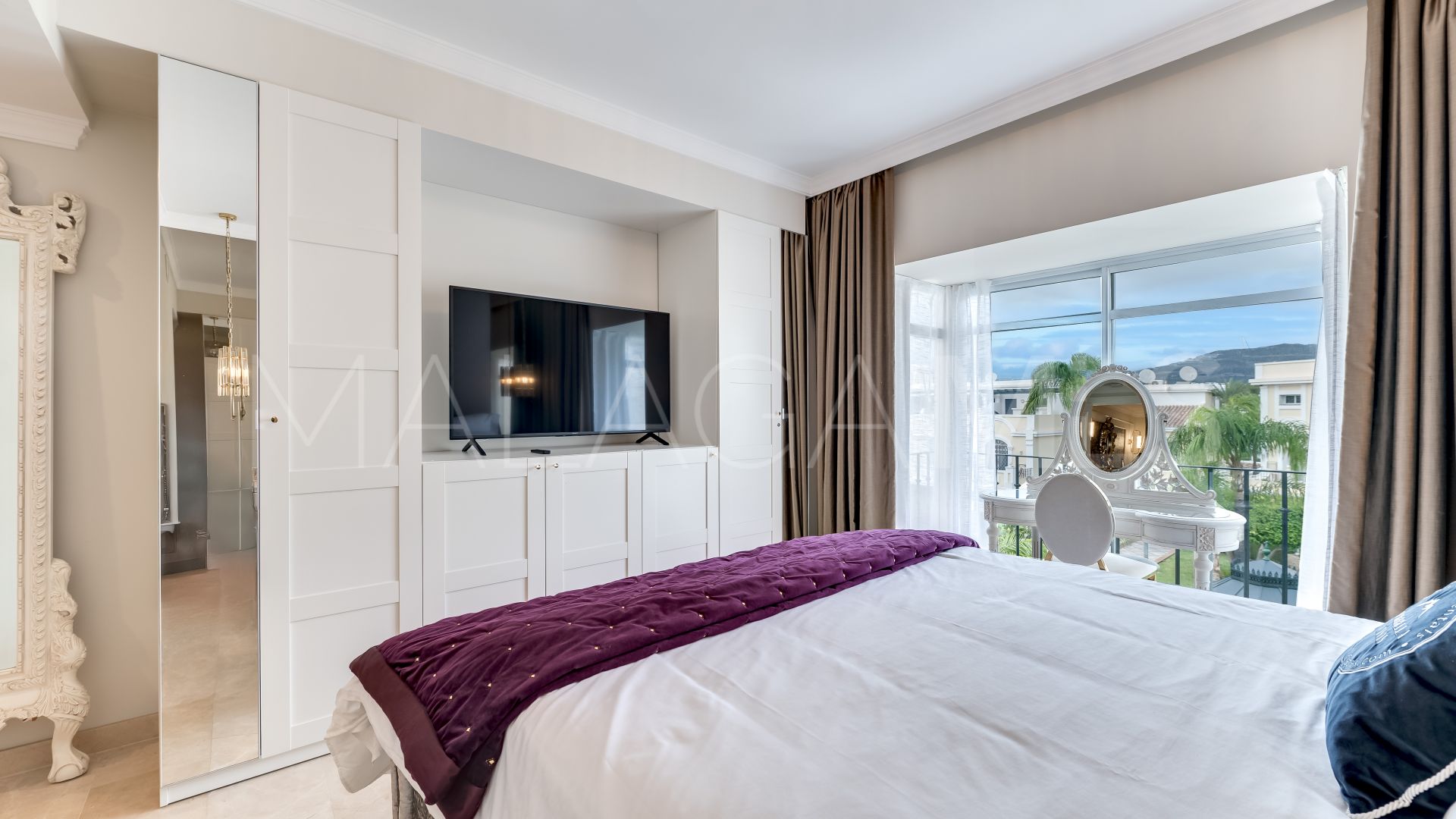 Duplex in Nueva Andalucia for sale