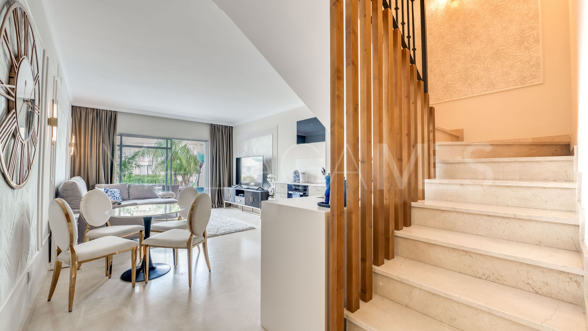 Duplex in Nueva Andalucia for sale