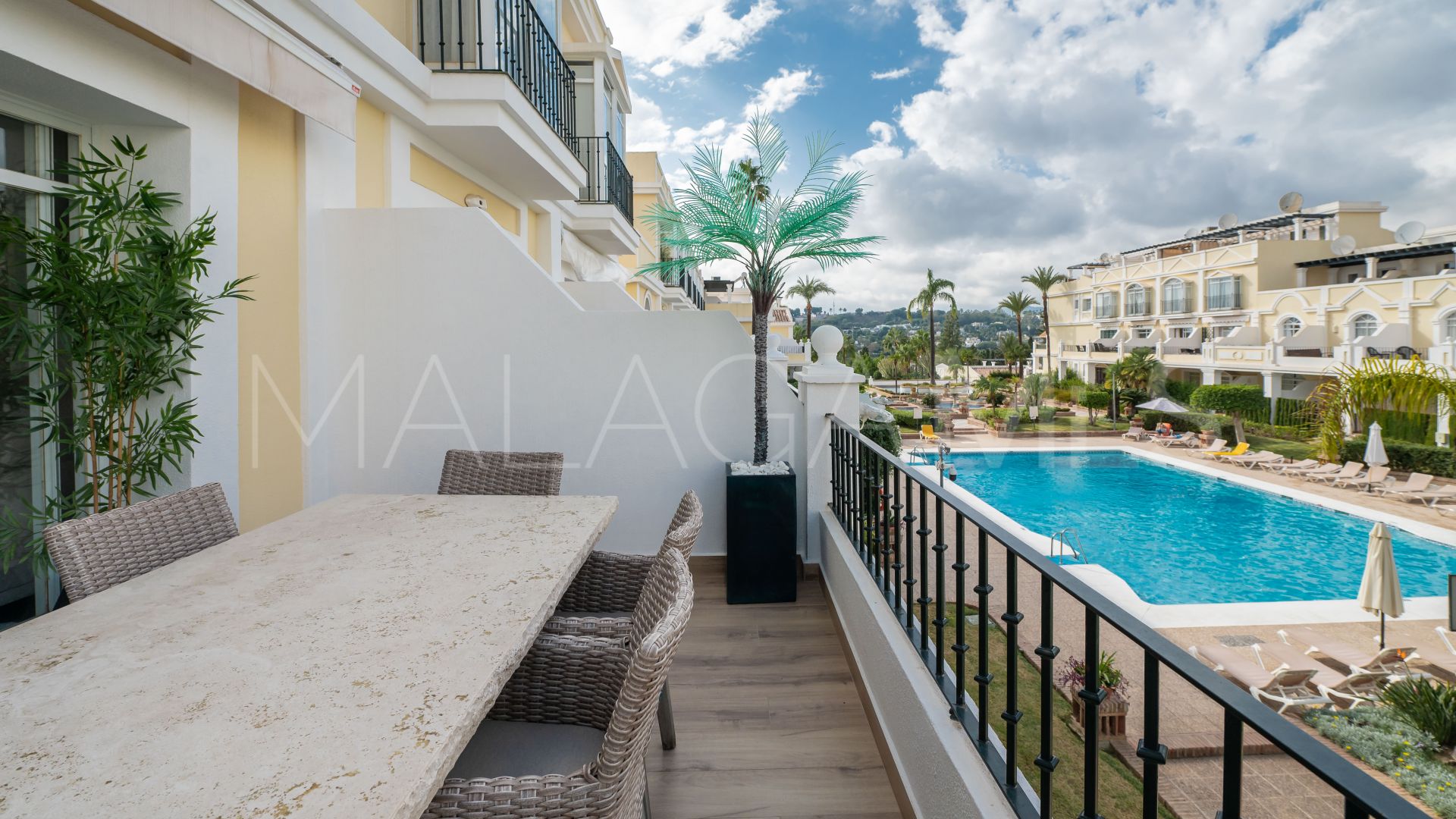 Duplex in Nueva Andalucia for sale