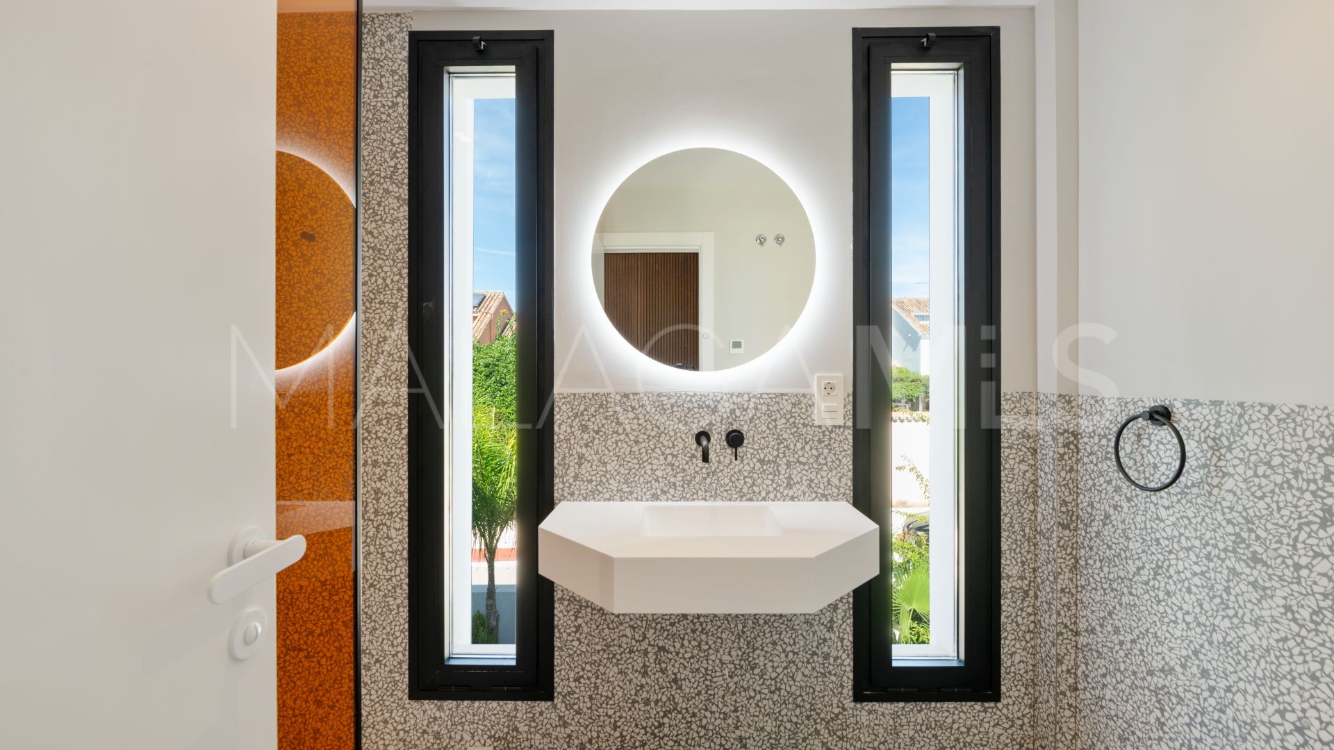4 bedrooms Nueva Andalucia villa for sale