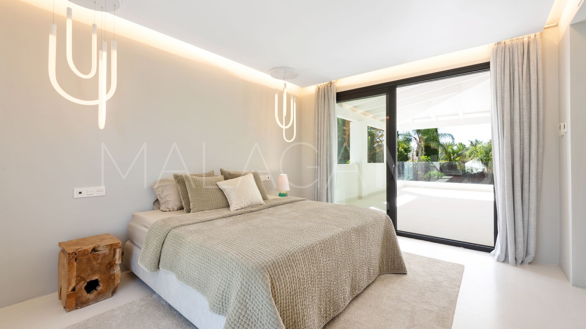 4 bedrooms Nueva Andalucia villa for sale