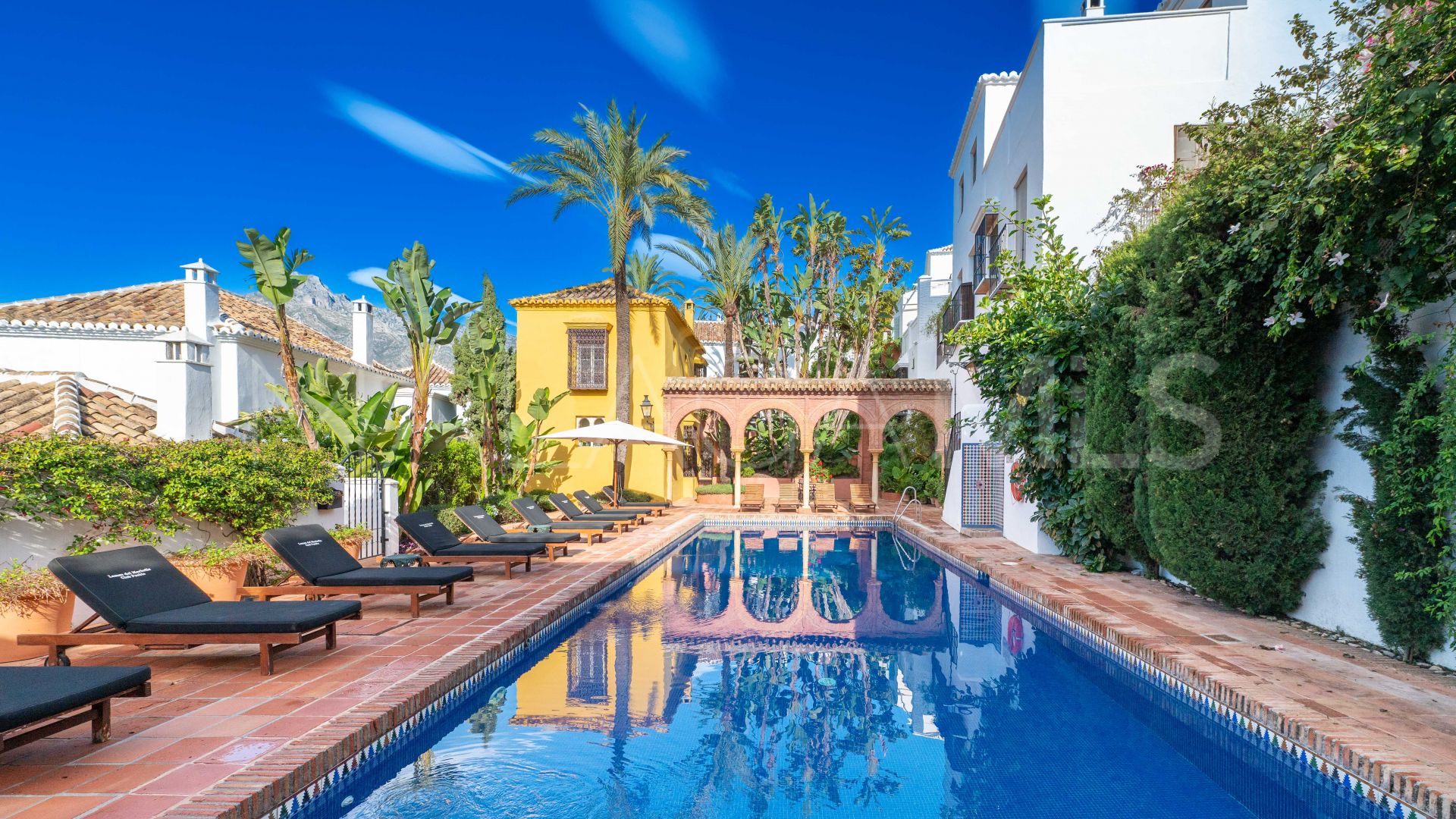 Radhus for sale in Las Lomas del Marbella Club