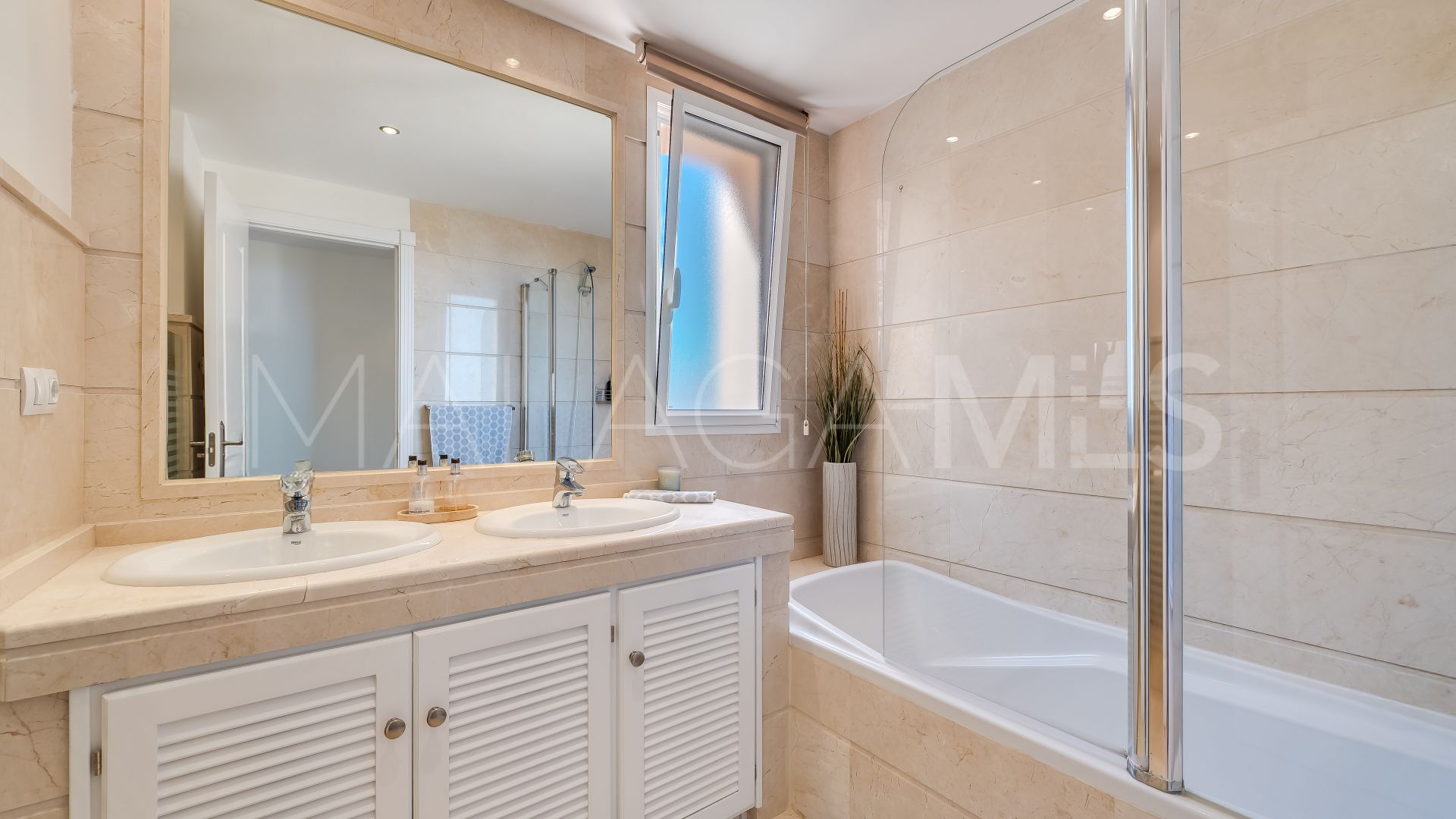 Appartement terrasse for sale in Albatross Hill