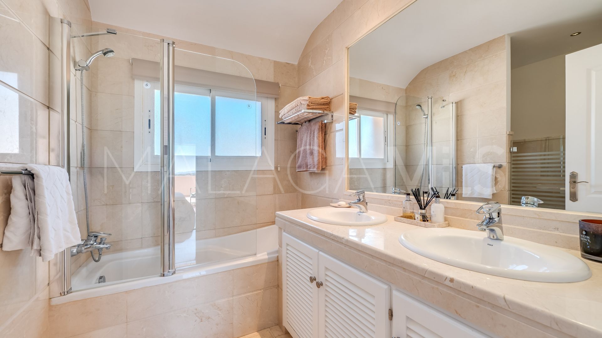 Appartement terrasse for sale in Albatross Hill