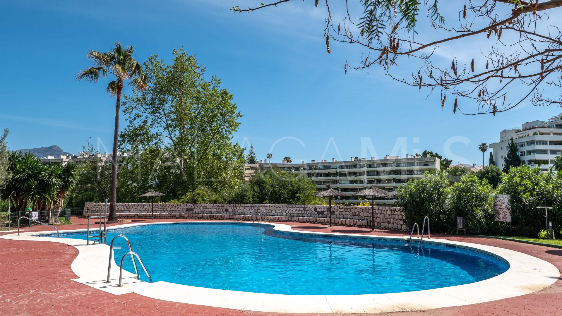 Duplex penthouse for sale in Campos de Guadalmina