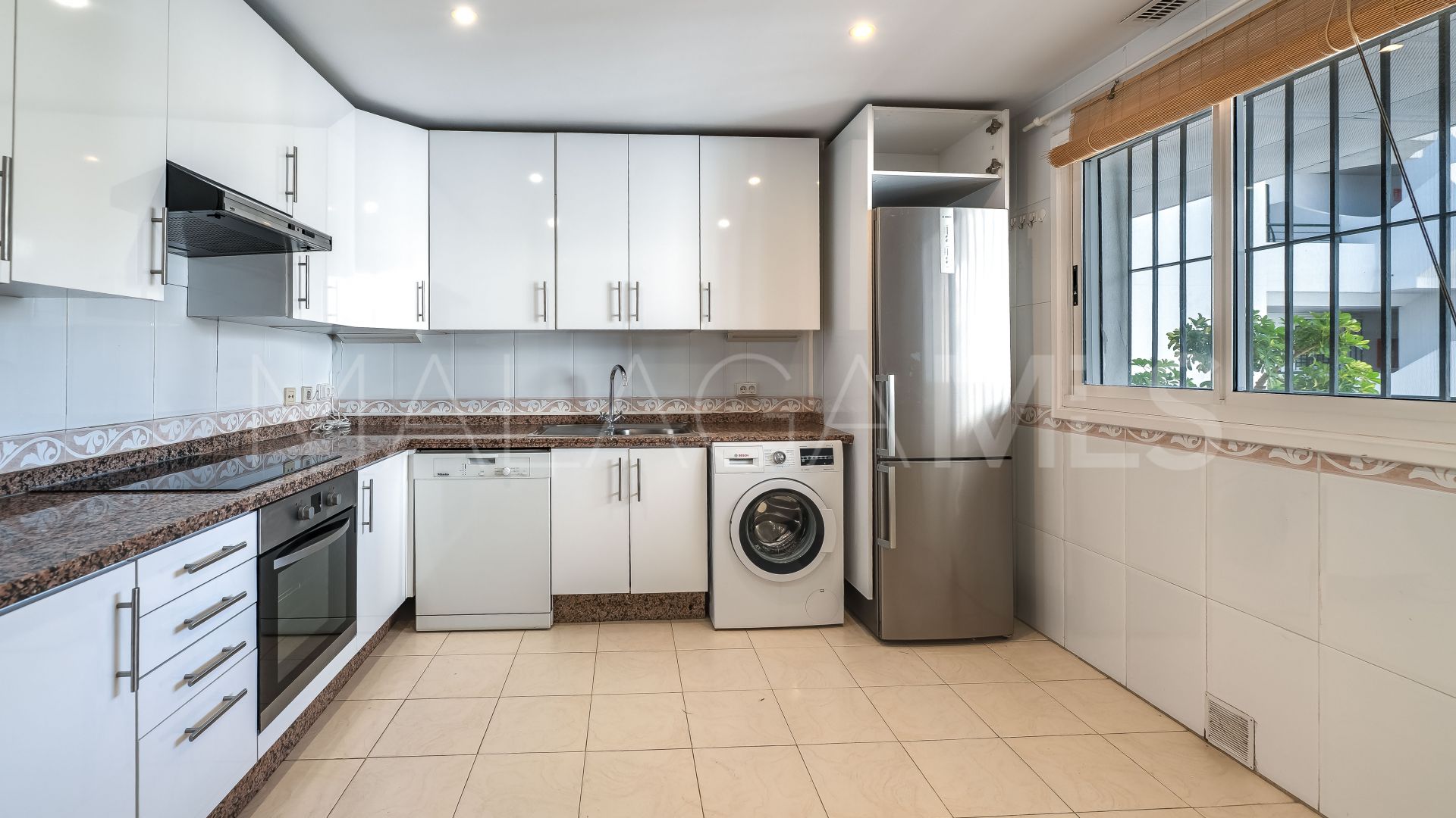 Duplex penthouse for sale in Campos de Guadalmina
