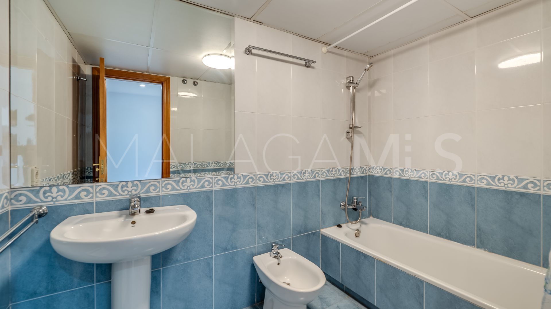 Duplex penthouse for sale in Campos de Guadalmina