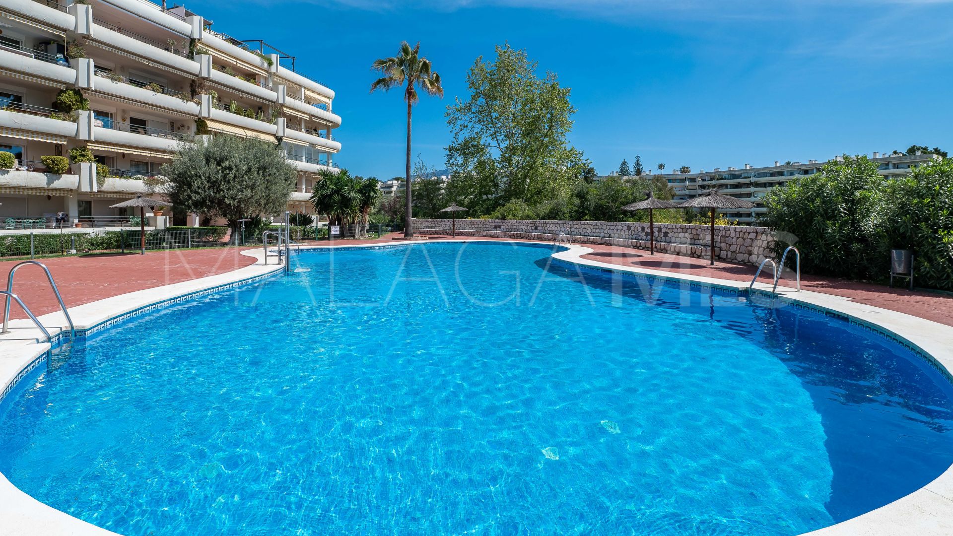 Duplex penthouse for sale in Campos de Guadalmina