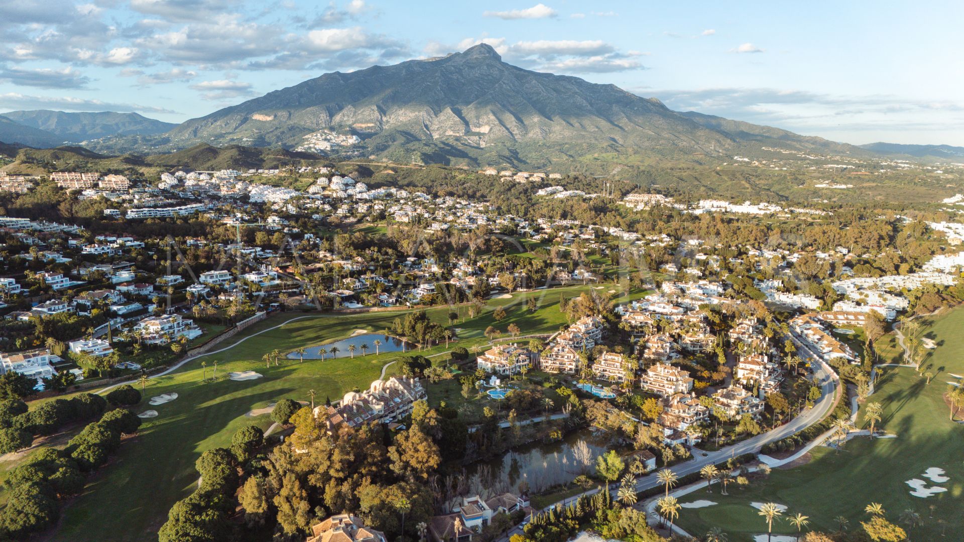 Country Club Las Brisas apartment for sale