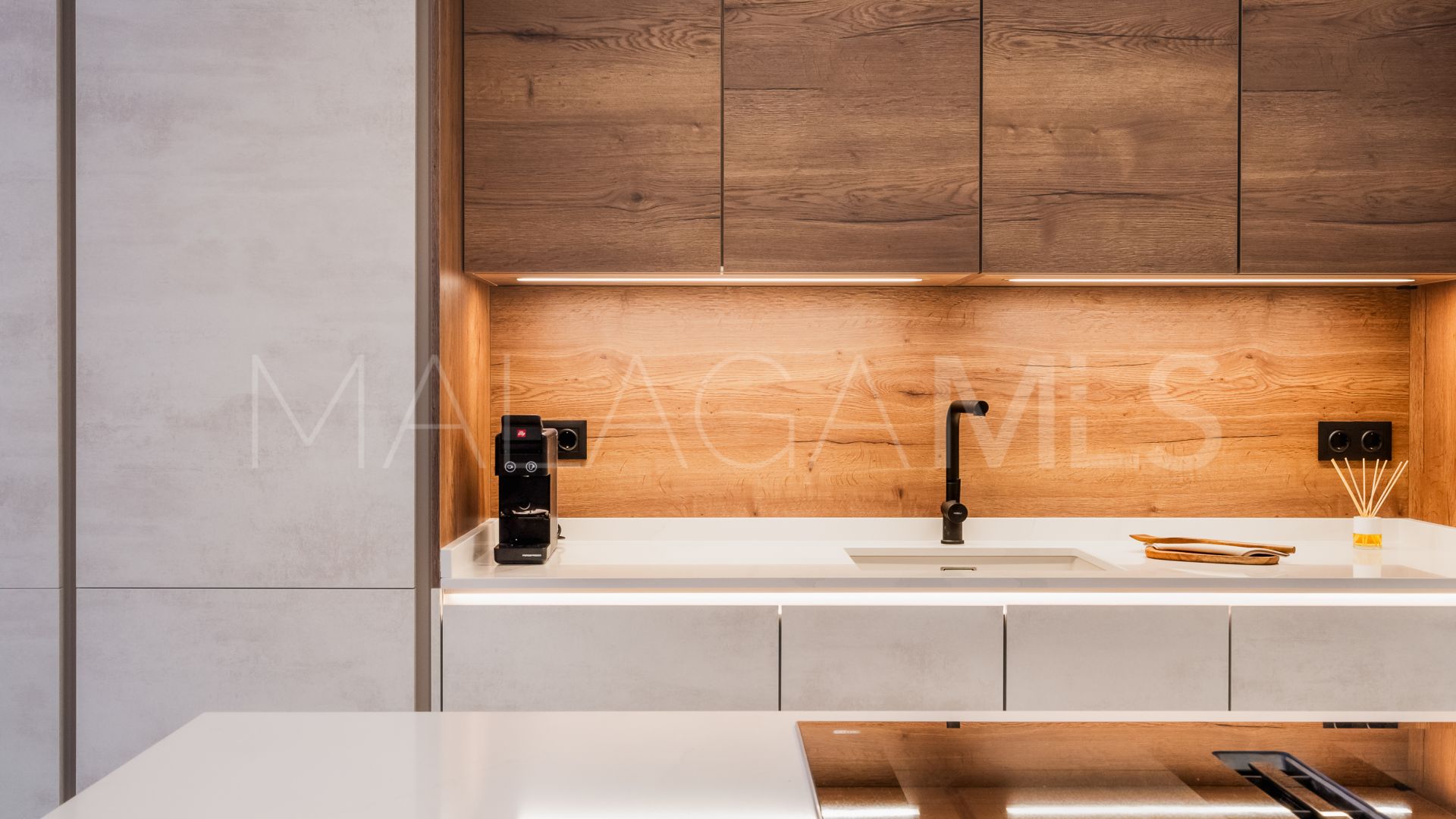 Country Club Las Brisas apartment for sale