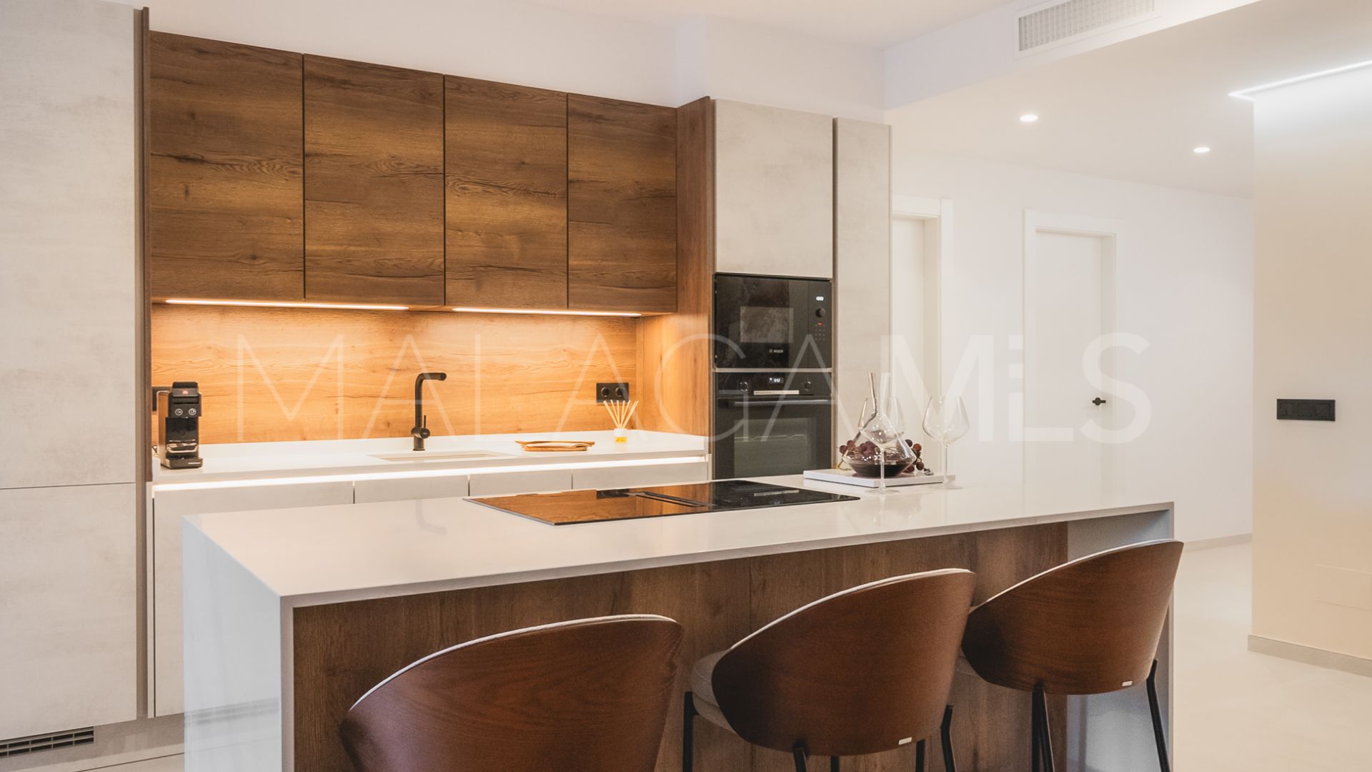 Country Club Las Brisas apartment for sale