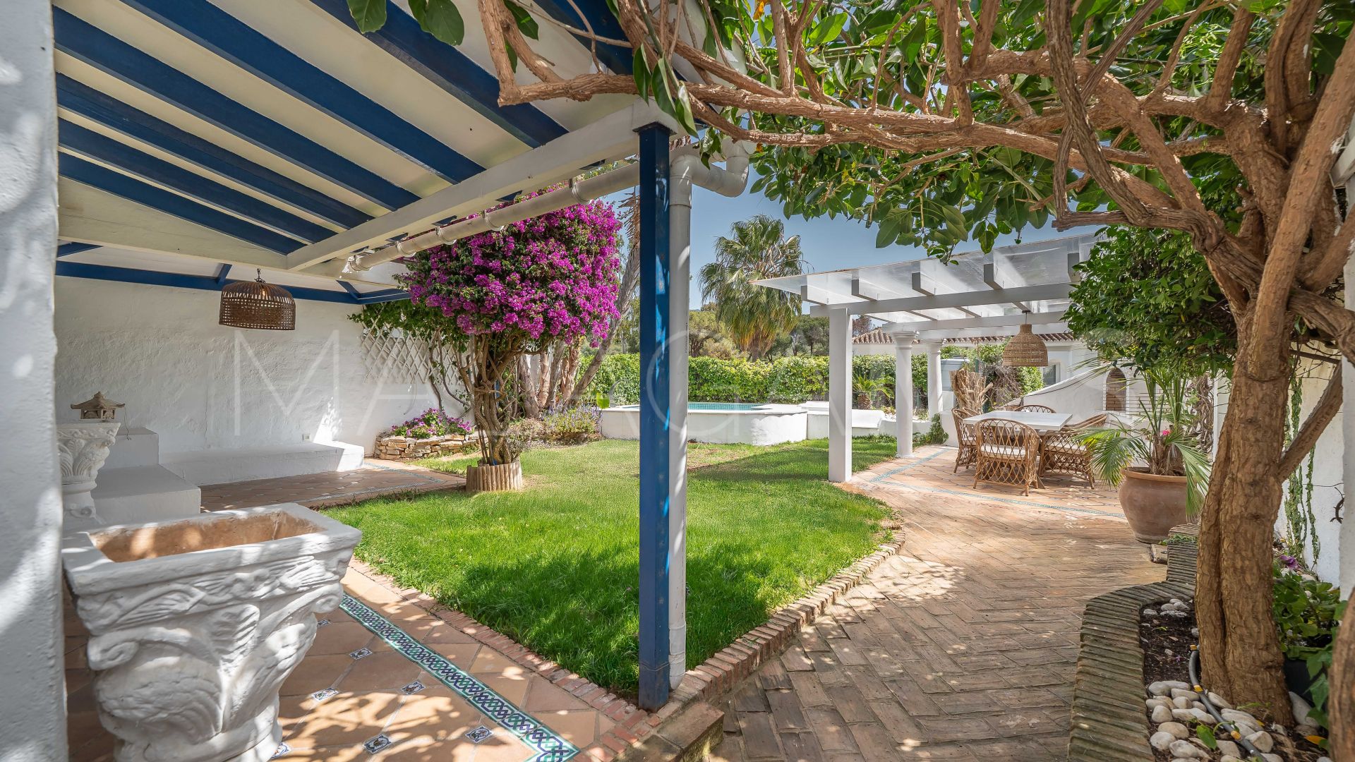 Se vende adosado de 5 bedrooms in Nueva Andalucia